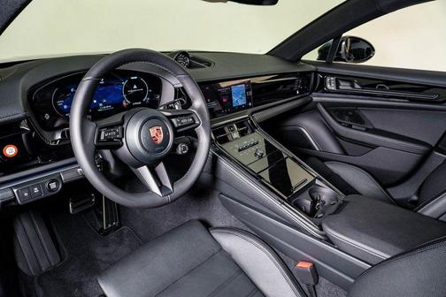 2026 Porsche Panamera 4