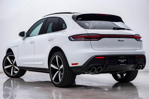 2026 Porsche Macan 