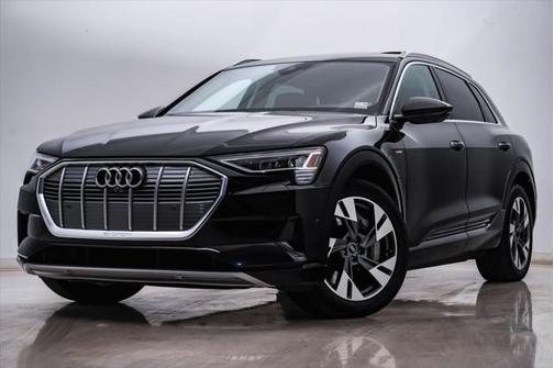 2021 Audi e-tron Premium Plus