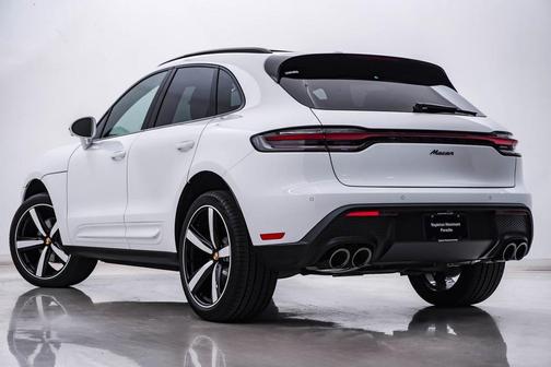 2026 Porsche Macan 