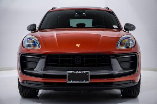 2023 Porsche Macan T