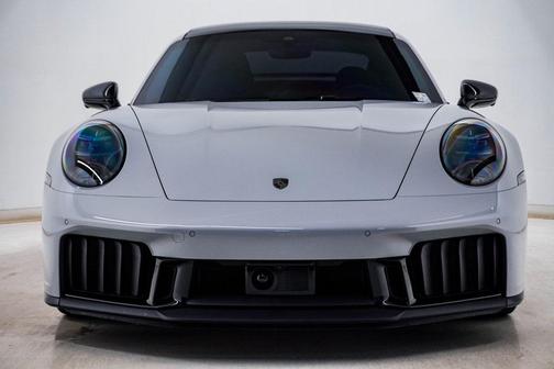 2025 Porsche 911 Carrera 4 GTS