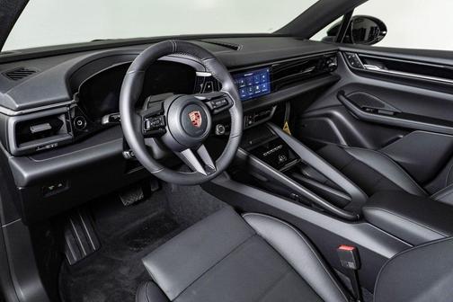 2026 Porsche Macan 4