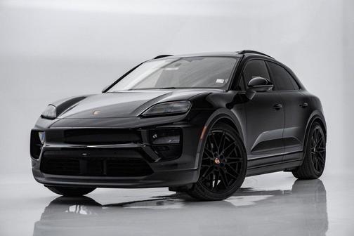 2026 Porsche Macan 4