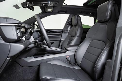 2026 Porsche Macan 4