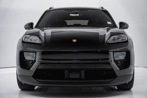 2026 Porsche Macan 4