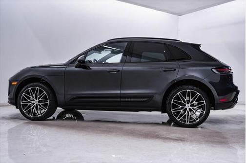 2023 Porsche Macan Base