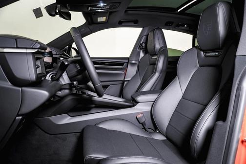 2025 Porsche Macan 4
