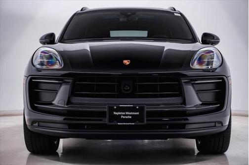 2022 Porsche Macan Base