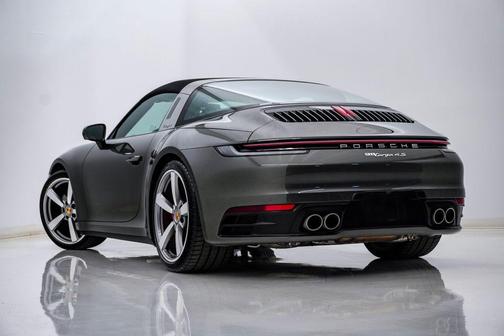 Aventurine Green Metallic 2024 Porsche 911 Targa 4S