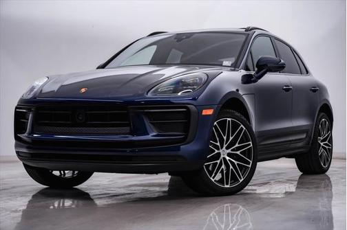 2023 Porsche Macan Base