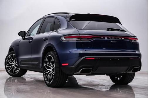 2023 Porsche Macan Base