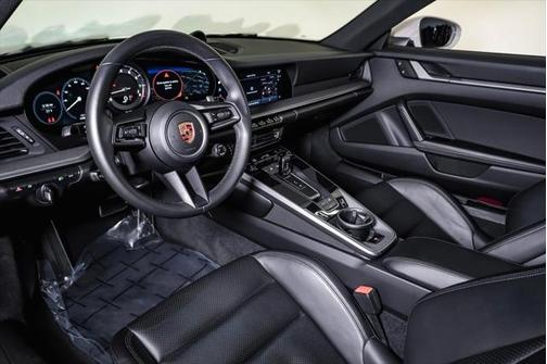 2022 Porsche 911 Carrera