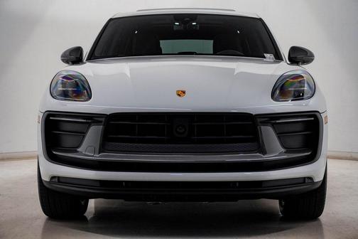 2023 Porsche Macan T
