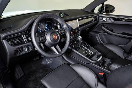 2026 Porsche Macan T