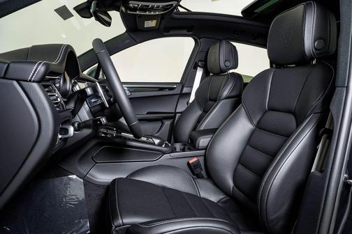 2026 Porsche Macan T