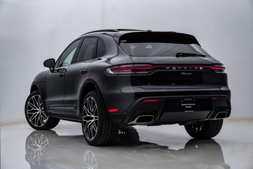Volcano Grey Metallic 2026 Porsche Macan Macan