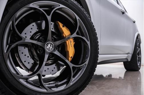 2018 Alfa Romeo Stelvio Quadrifoglio