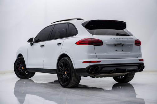 2017 Porsche Cayenne Turbo