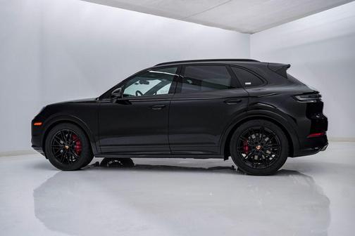 2026 Porsche Cayenne GTS