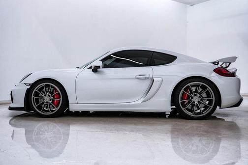 2016 Porsche Cayman GT4