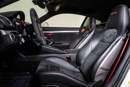 2016 Porsche Cayman GT4