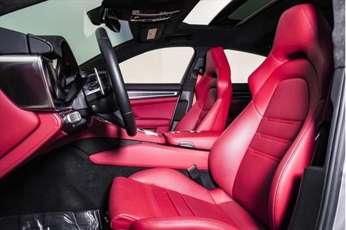 2022 Porsche Panamera GTS