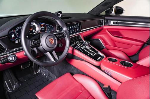 2022 Porsche Panamera GTS