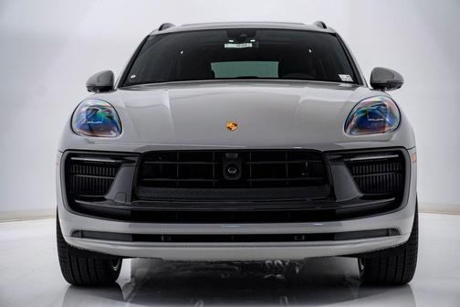 Chalk 2026 Porsche Macan Macan