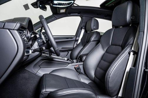 2026 Porsche Macan T