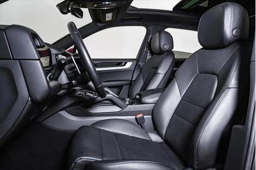 2024 Porsche Cayenne **PORSCHE CERTIFIED**