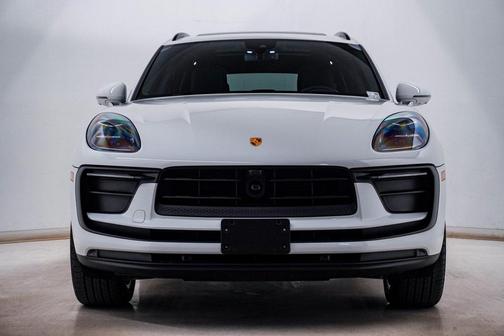 2024 Porsche Macan Base (PDK)