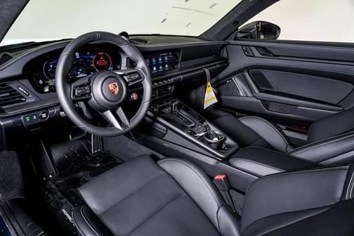 2026 Porsche 911 Carrera 4 GTS