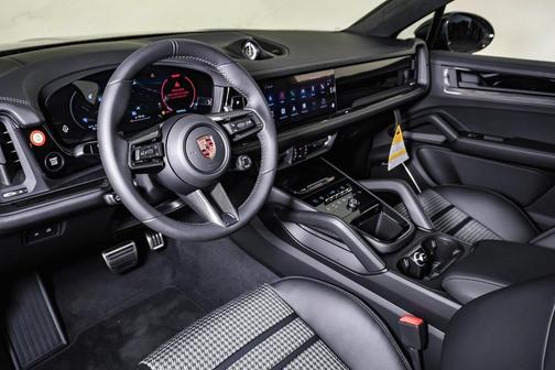 2026 Porsche Cayenne GTS