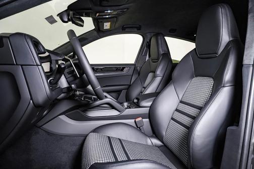 2026 Porsche Cayenne GTS