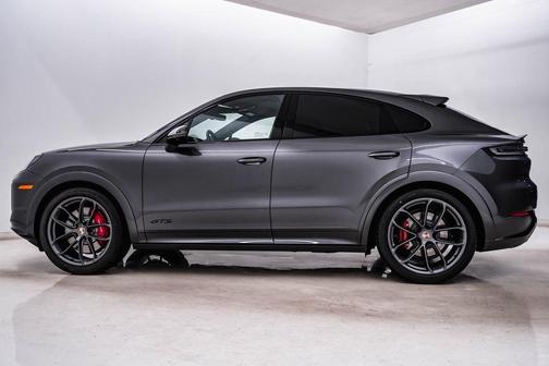 2026 Porsche Cayenne GTS