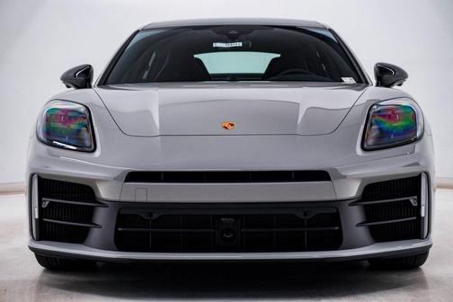 2026 Porsche Panamera 4