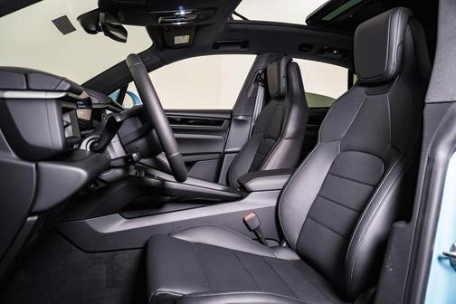 2025 Porsche Macan 4S