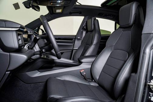 Volcano Grey Metallic 2026 Porsche Macan Macan Electric 4