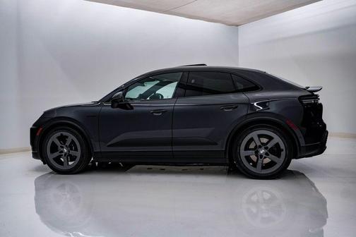 Volcano Grey Metallic 2026 Porsche Macan Macan Electric 4