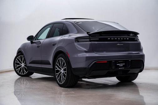 2025 Porsche Macan **PORSCHE CERTIFIED**