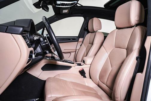 2020 Porsche Macan Base