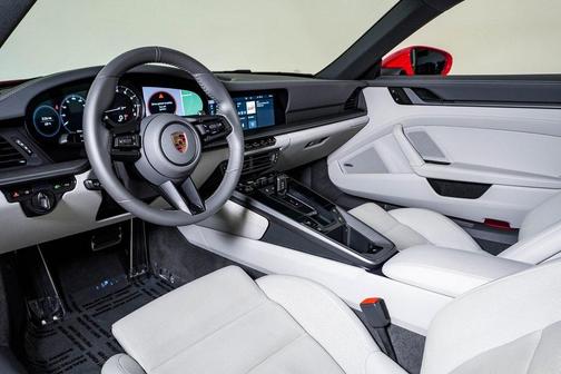 2021 Porsche 911 Carrera 4