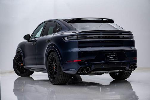 Algarve Blue Metallic 2026 Porsche Cayenne GTS