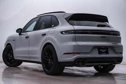 2025 Porsche Cayenne Turbo