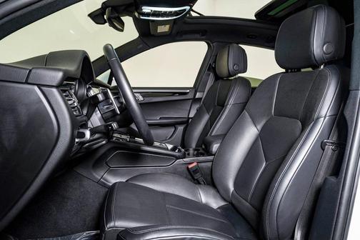 2023 Porsche Macan 