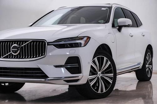 2022 Volvo XC60 Recharge Plug-In Hybrid T8 Inscription