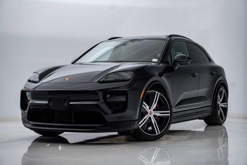 Volcano Grey Metallic 2025 Porsche Macan T