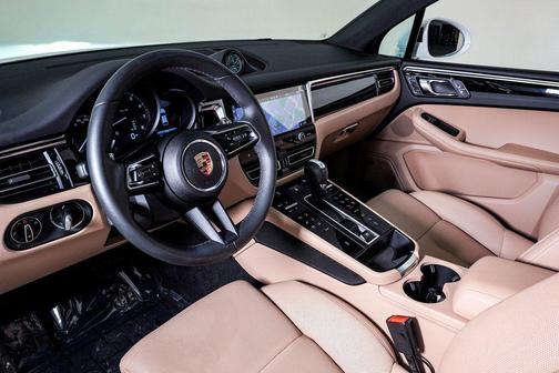 2025 Porsche Macan **PORSCHE CERTIFIED**