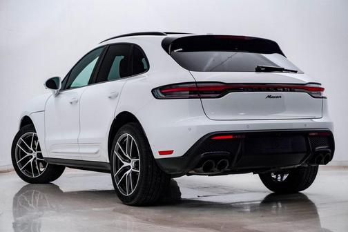 2025 Porsche Macan T